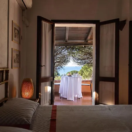 Villa With Jacuzzi In *