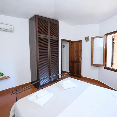 With Jacuzzi In Villa