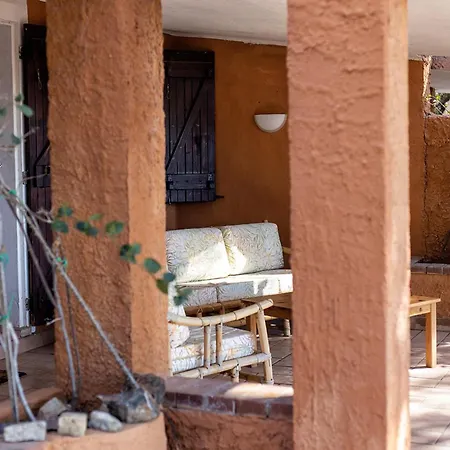 With Jacuzzi In Villa *