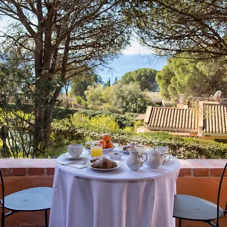 With Jacuzzi In Villa