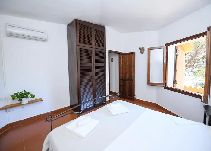 With Jacuzzi In Villa