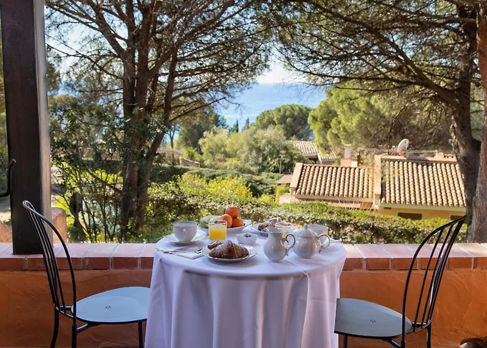 With Jacuzzi In Villa