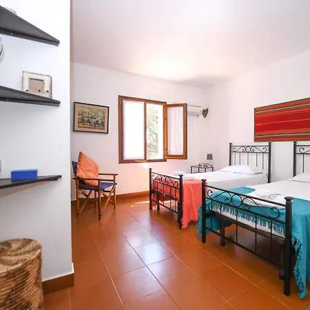 빌라 With Jacuzzi In